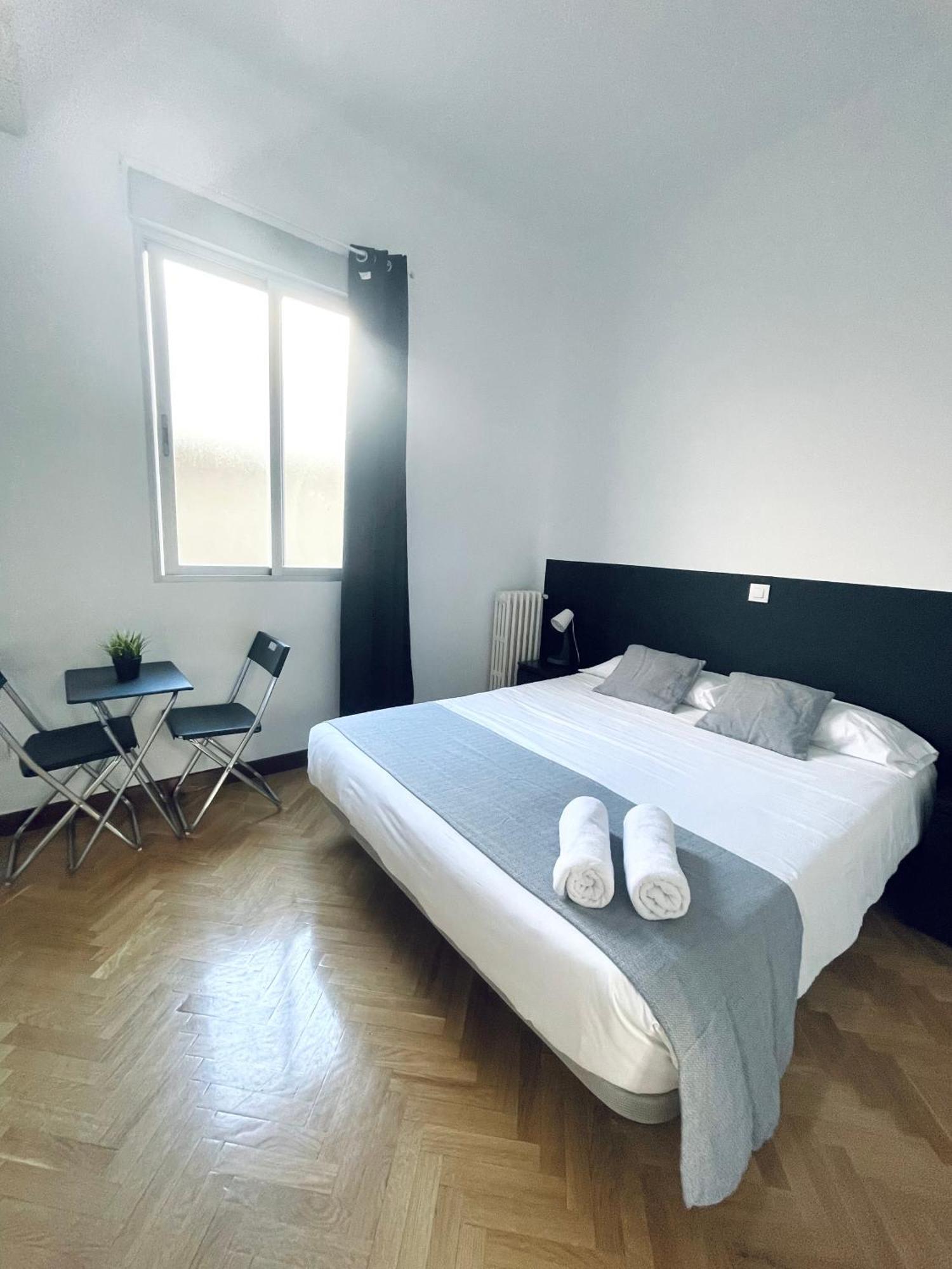 Ibiza Habitaciones Madrid Buitenkant foto