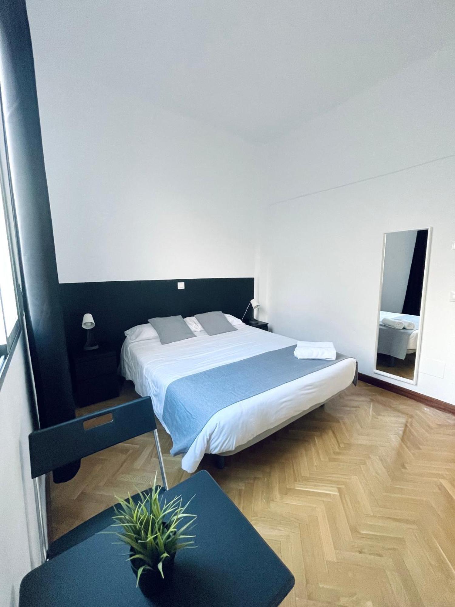 Ibiza Habitaciones Madrid Buitenkant foto
